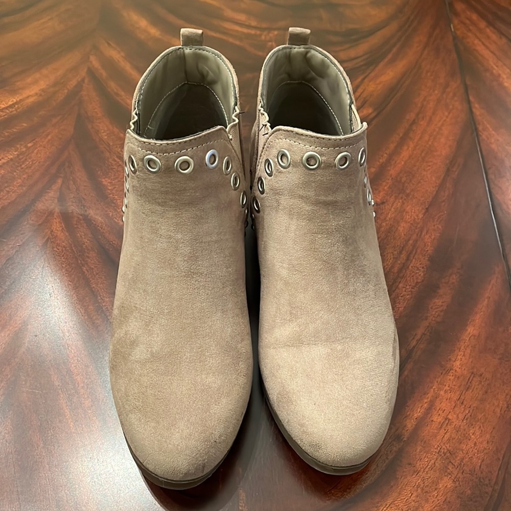 Skin Tone Ankle Emo Boots w/Metal Eyelets Circus by Sam Edelman. Fits like a 5